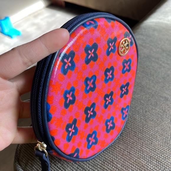 NWOT Rare Tory Burch Collapsible Water Bowl Clutch Bag - Picture 5 of 11